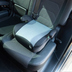 Podsedák do auta Automax sivý