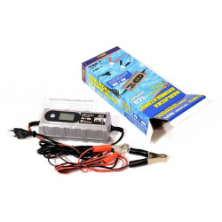Nabíječka s mikroprocesor s LCD displayom 6/12V 3,8A (4-120Ah)